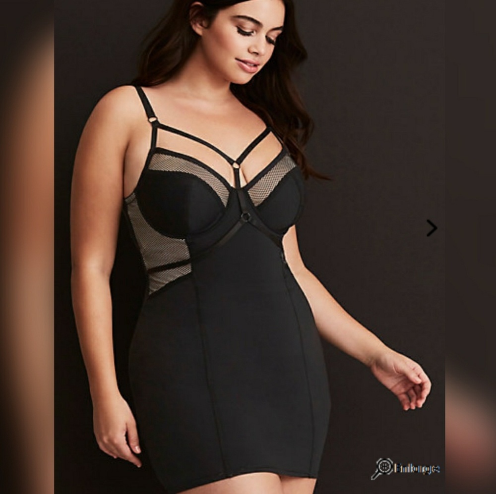 NWT Mesh Inset Strappy Underwire Chemise